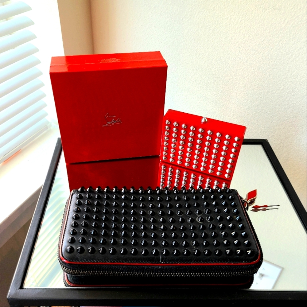 CHRISTIAN LOUBOUTIN BUNDLE